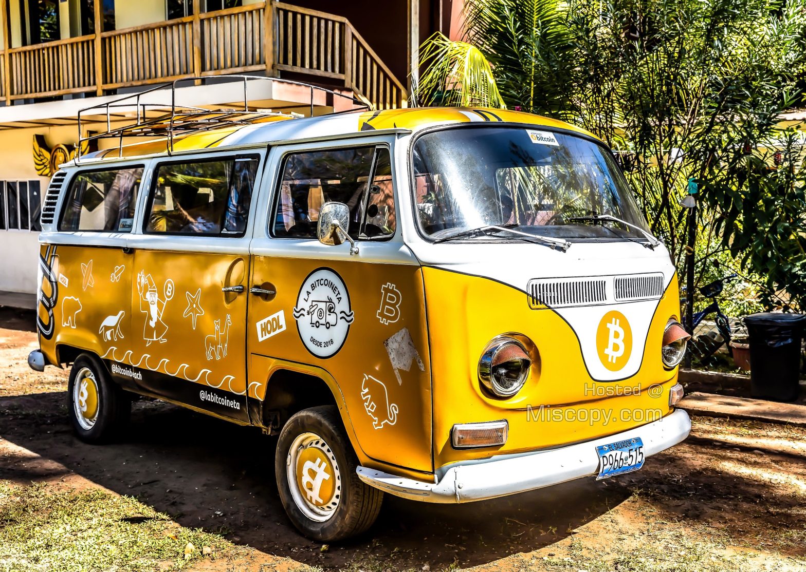 La Bitcoinetta - Cute BTC Van Seen in El Salvador